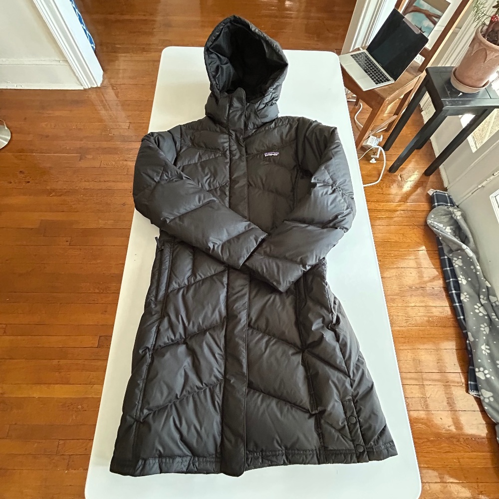 Patagonia Down With It Parka, Black, Women's M, knee-length down, like new